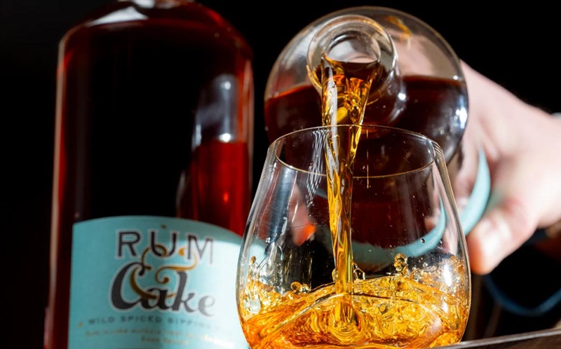 cách chọn rượu rum làm bánh