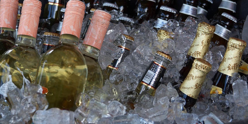 cách nhận biết bia ướp lạnh bị hỏng