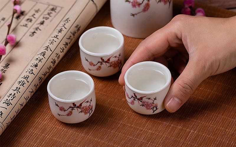 giá rượu trúc diệp thanh